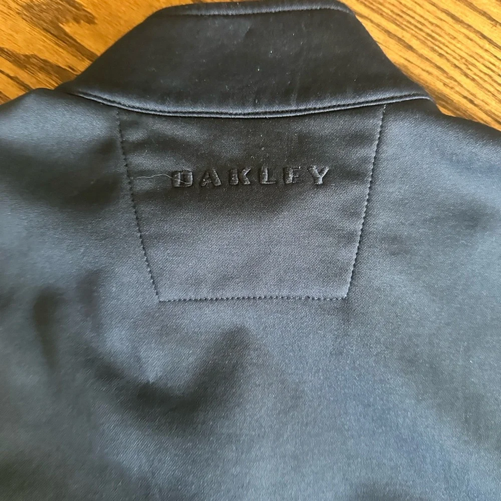 Men’s Oakley Range 2.0 Golf Vest - Picture 5 of 5